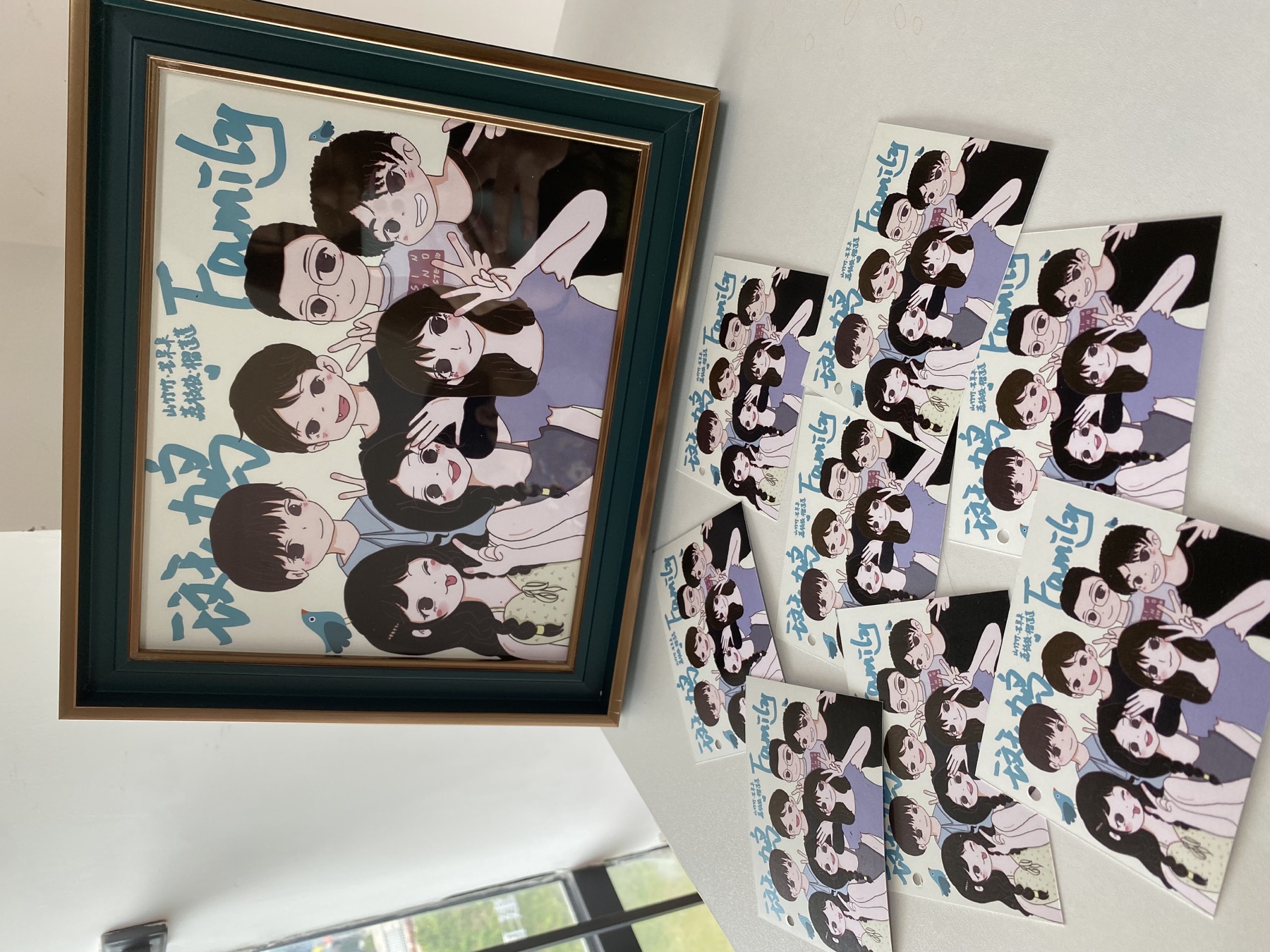 斑鸠大家庭画框与纪念卡